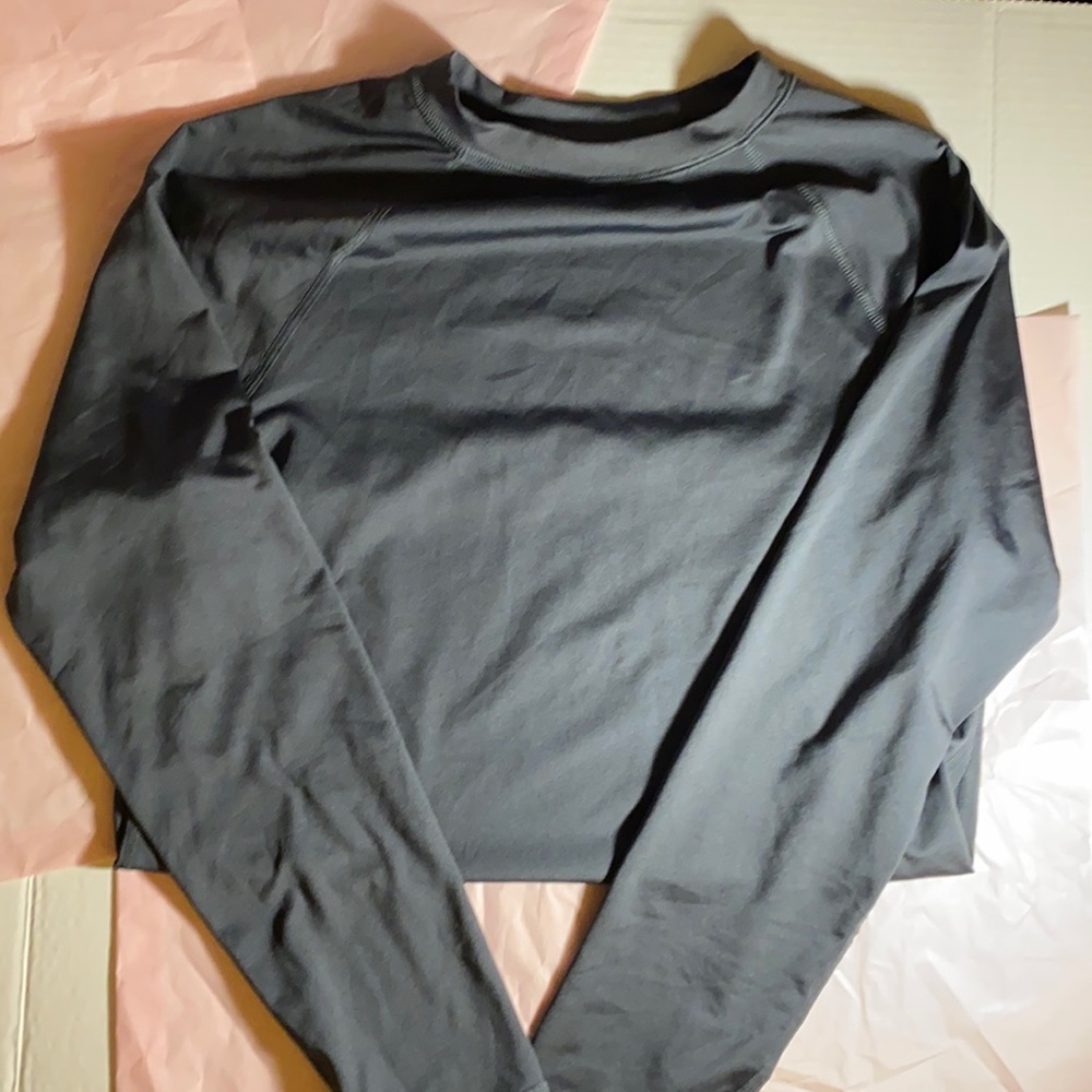 Long sleev size s in grey sports shirt